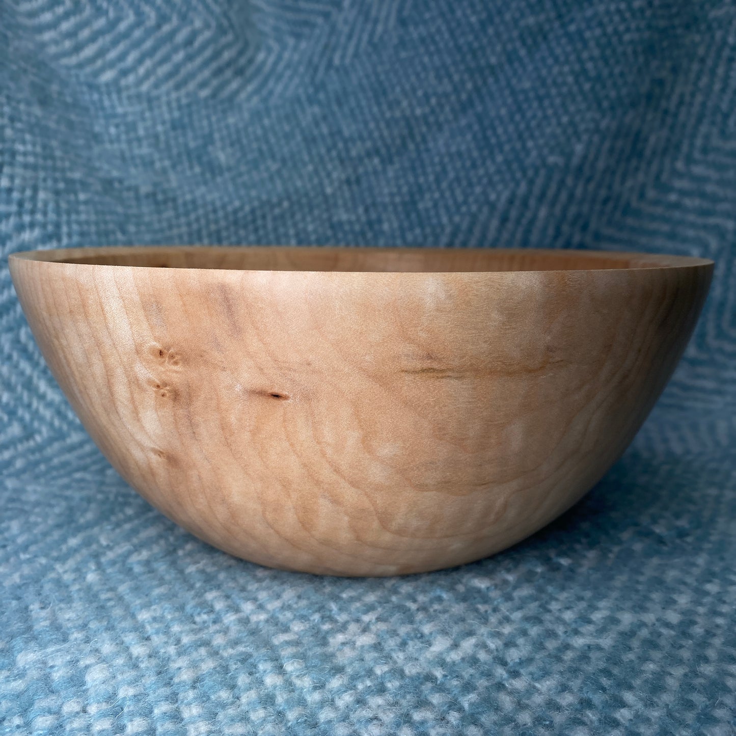 Curly Maple Salad Bowl - 9" x 3 1/2"