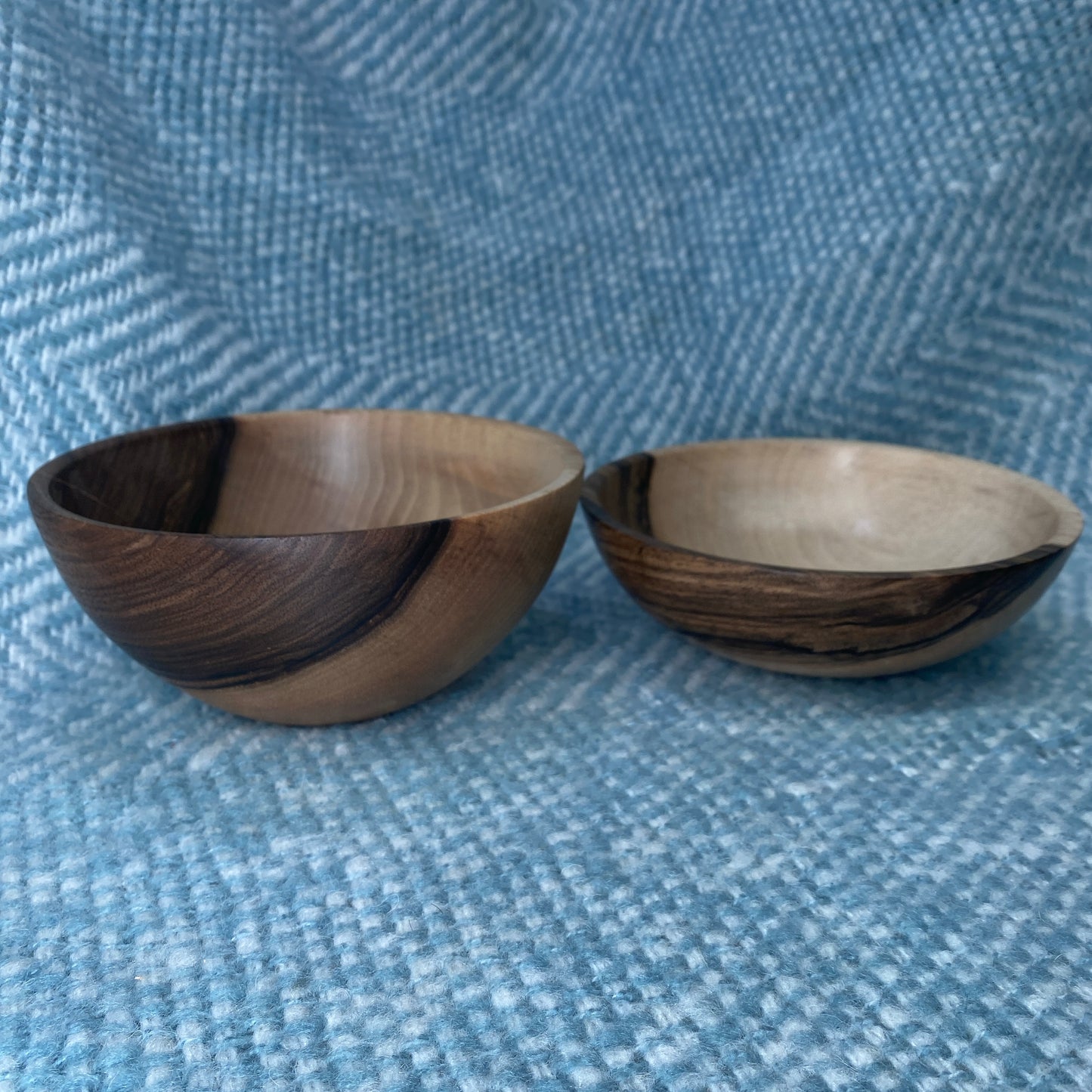 Walnut Small-Sized Bowl - 6" x 2"